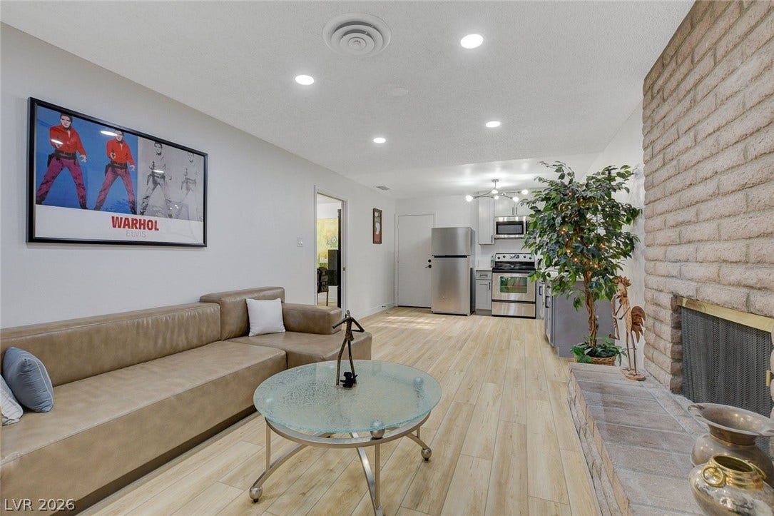 4273 Hazelcrest Drive, Las Vegas, NV 89121 4273 Hazelcrest Drive, Las Vegas, NV 89121