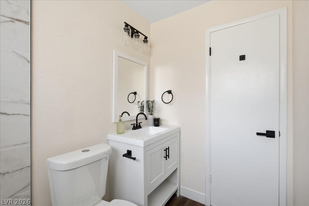 3912 Casa Grande Avenue, Las Vegas, NV 89102 Clean lines and stone-patterned tiling define this updated vanity area.