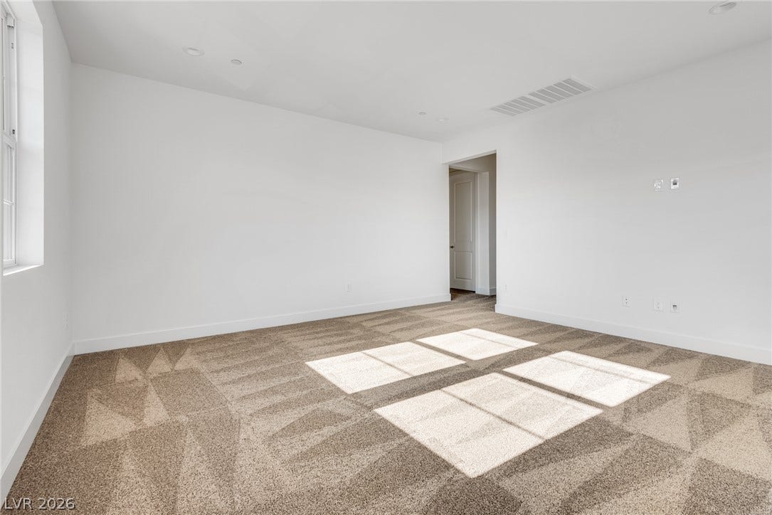 10226 Pleasant Knoll Avenue, Las Vegas, NV 89166 Bright & open upper-level loft space.