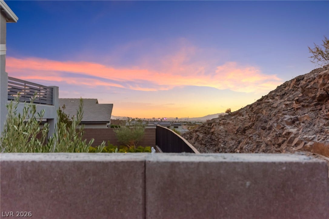 1948 Regal Bluff Drive, Henderson, NV 89052 1948 Regal Bluff Drive, Henderson, NV 89052