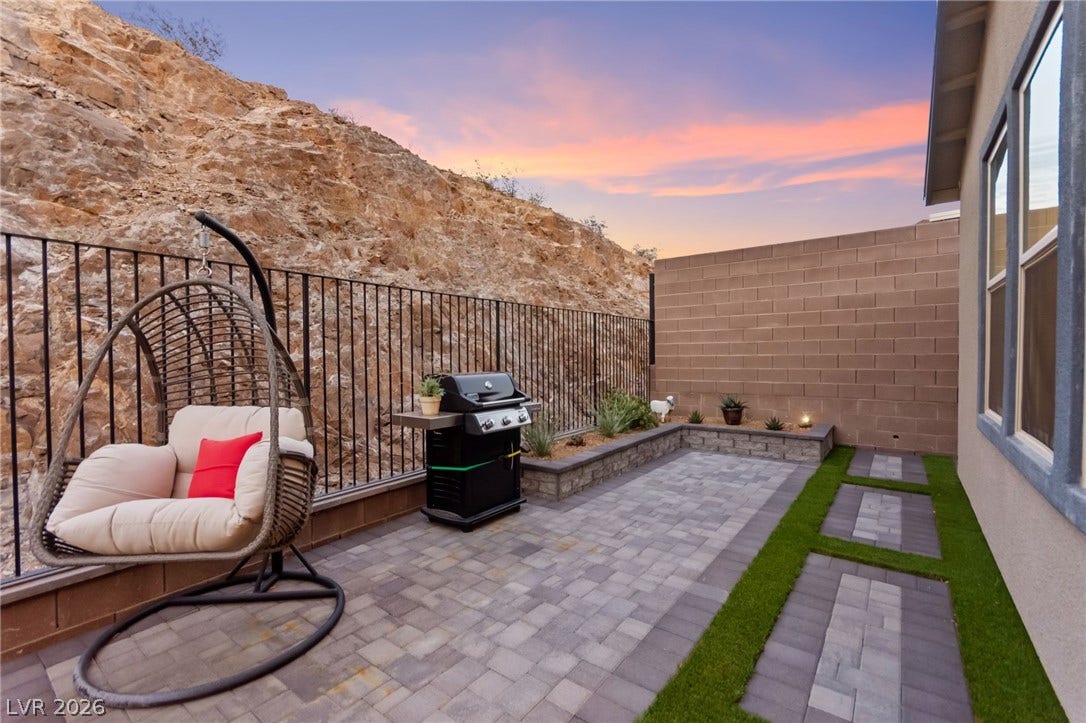 1948 Regal Bluff Drive, Henderson, NV 89052 1948 Regal Bluff Drive, Henderson, NV 89052
