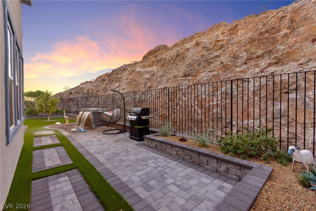 1948 Regal Bluff Drive, Henderson, NV 89052 1948 Regal Bluff Drive, Henderson, NV 89052