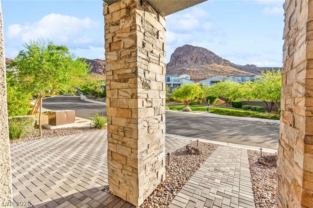 1948 Regal Bluff Drive, Henderson, NV 89052 1948 Regal Bluff Drive, Henderson, NV 89052