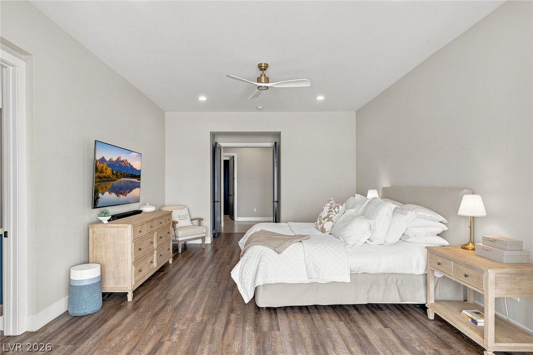 Expansive primary suite with connect retreat!