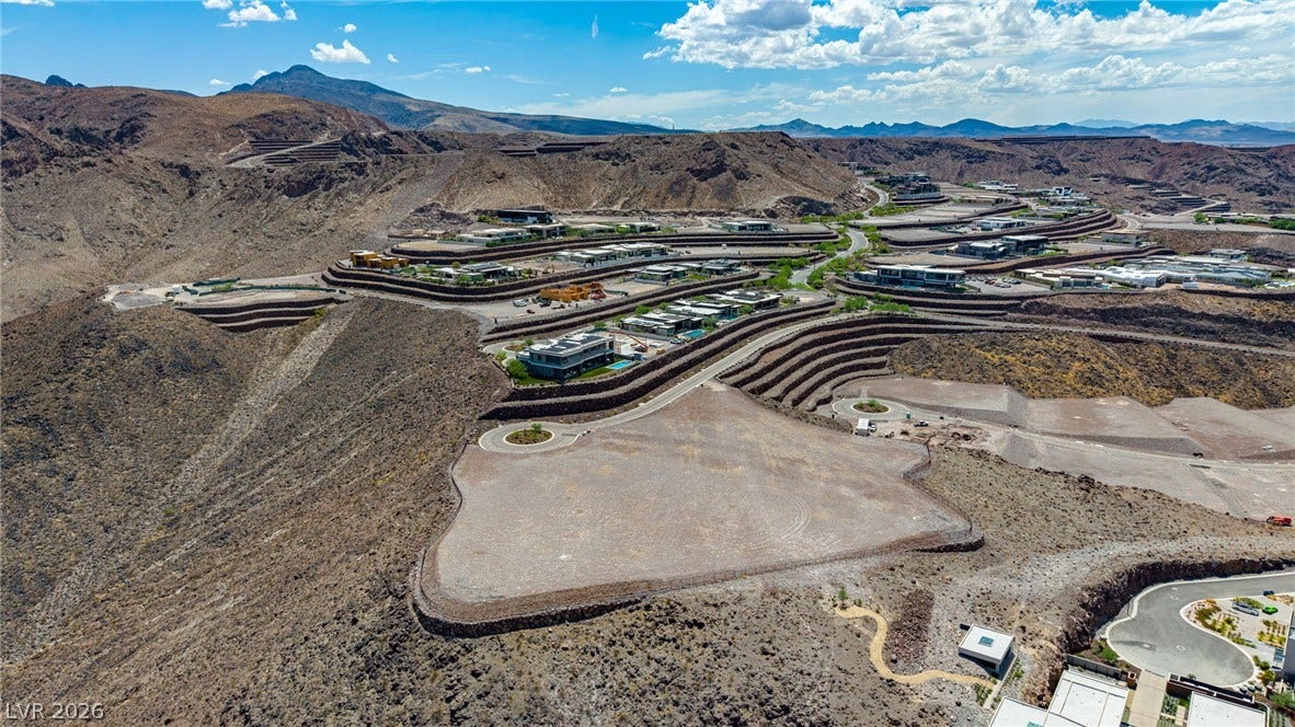 2 Epic View Court, Henderson, NV 89012 Dramatic mountain and desert vistas surround this elevated hillside development parcel.