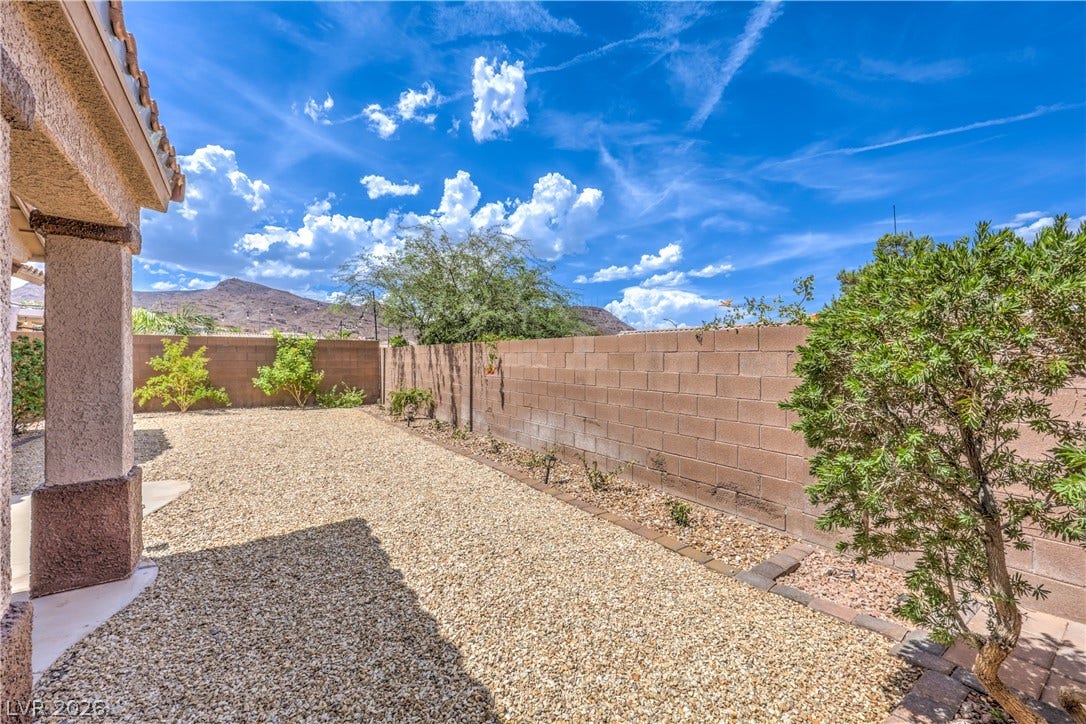 168 Ridge Crossing Avenue, Henderson, NV 89002 168 Ridge Crossing Avenue, Henderson, NV 89002