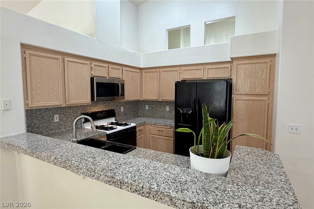 1809 Lyell Canyon Lane, Las Vegas, NV 89134 Granite Counters - High ceilings