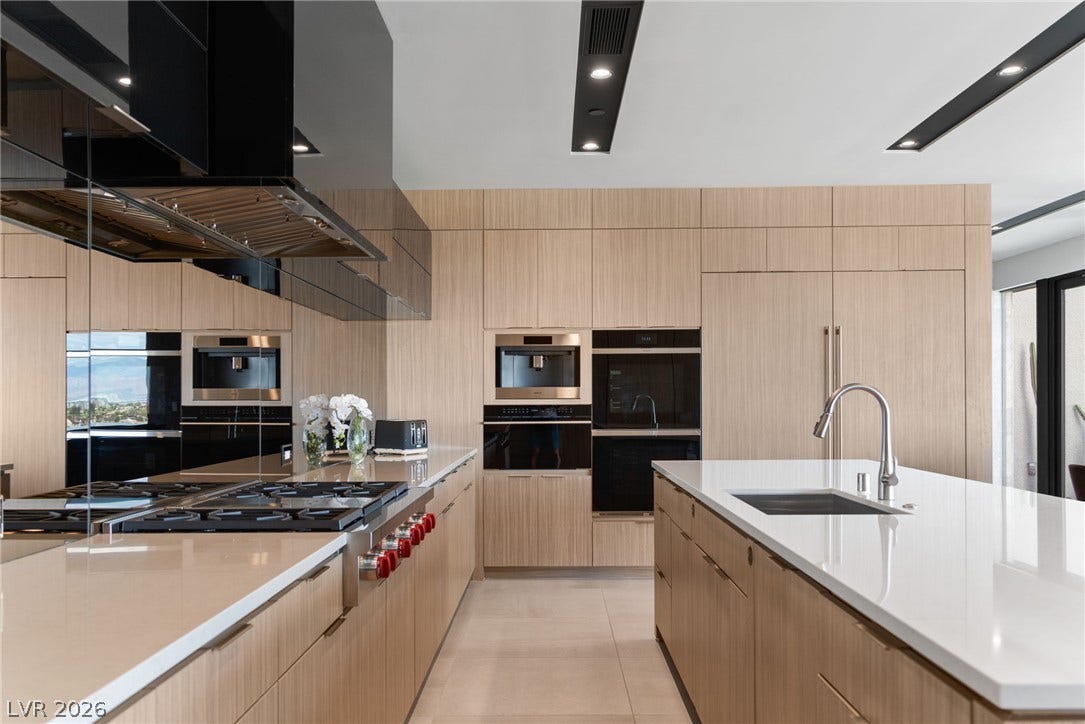 805 Dragons Eye Drive, Henderson, NV 89012 805 Dragons Eye Drive, Henderson, NV 89012
