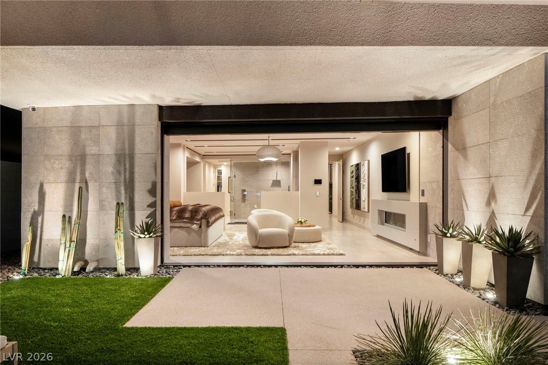 805 Dragons Eye Drive, Henderson, NV 89012 805 Dragons Eye Drive, Henderson, NV 89012