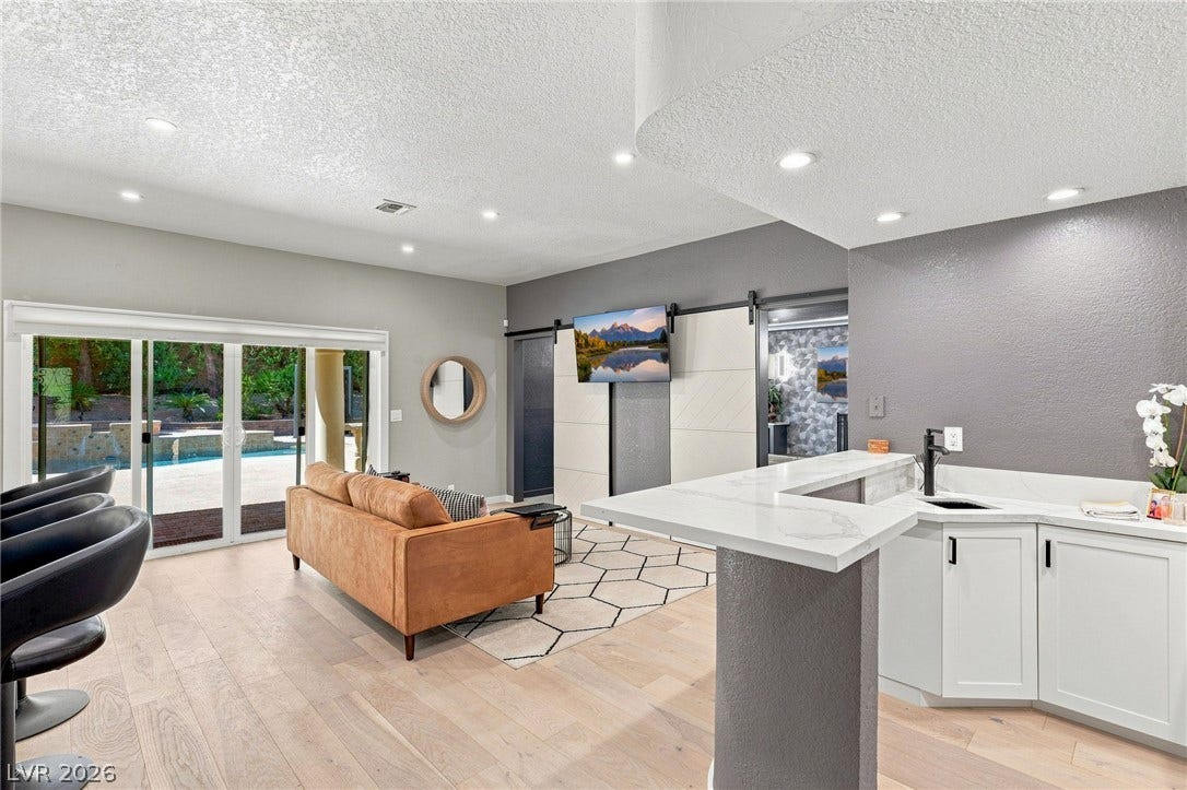 17 Quail Run Road, Henderson, NV 89014 17 Quail Run Road, Henderson, NV 89014