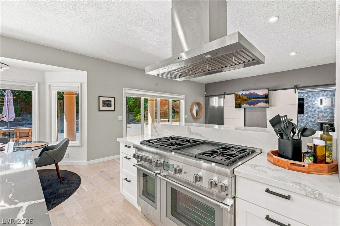 17 Quail Run Road, Henderson, NV 89014 17 Quail Run Road, Henderson, NV 89014