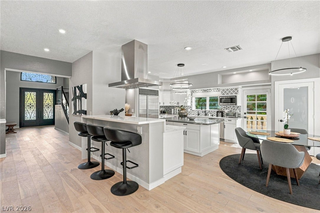 17 Quail Run Road, Henderson, NV 89014 17 Quail Run Road, Henderson, NV 89014