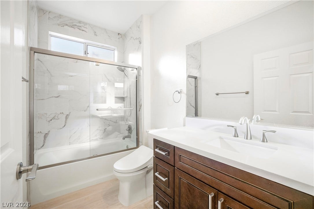 Secondary Bath w/ Raised Vanity and Tub/Shower Combination