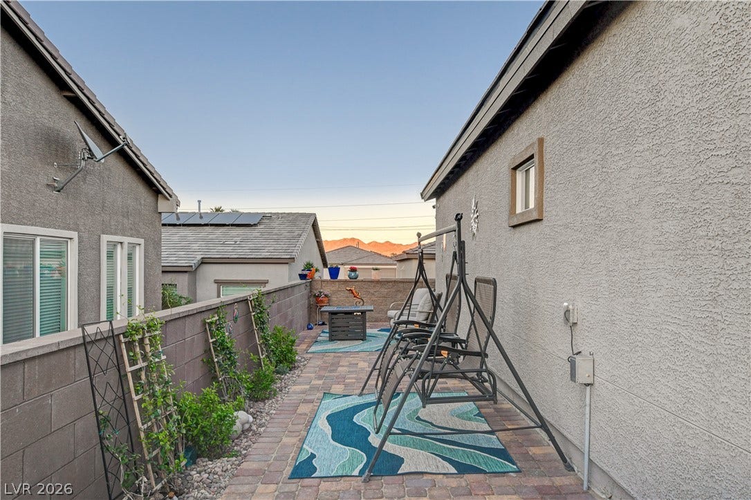 384 Aravalli Crest Street, Henderson, NV 89015 384 Aravalli Crest Street, Henderson, NV 89015