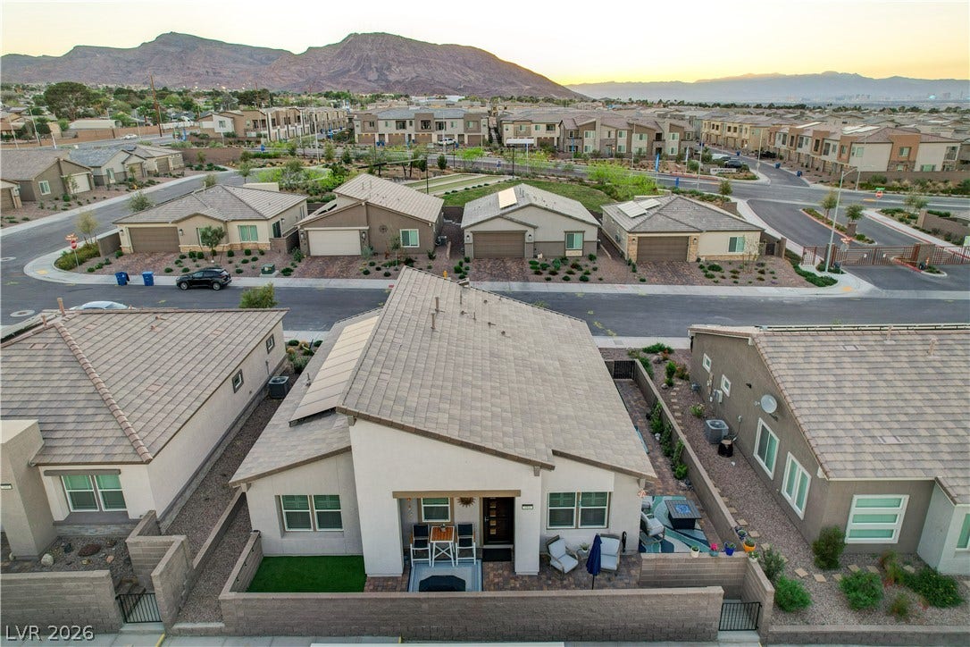 384 Aravalli Crest Street, Henderson, NV 89015 384 Aravalli Crest Street, Henderson, NV 89015