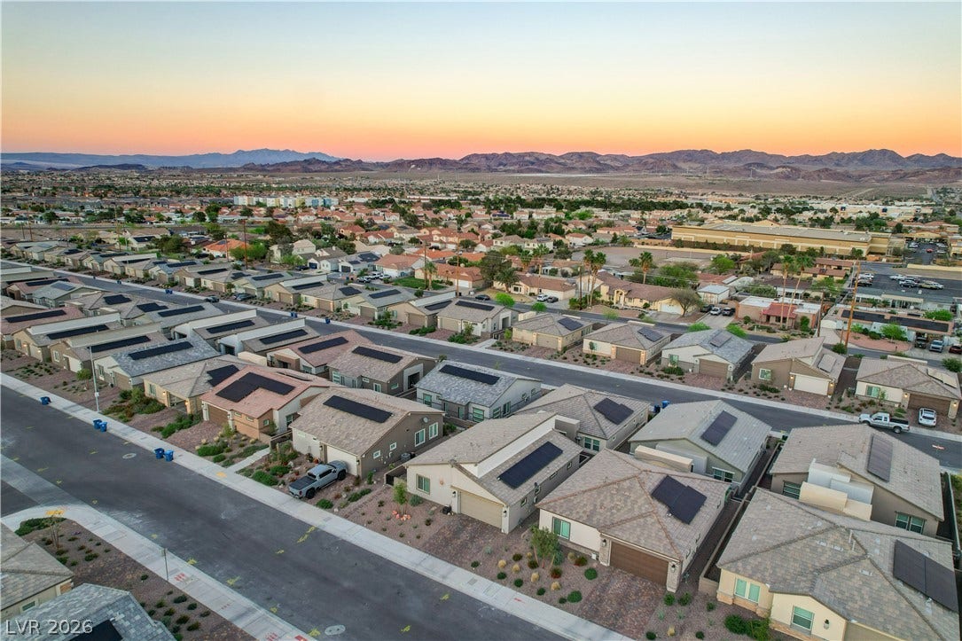 384 Aravalli Crest Street, Henderson, NV 89015 384 Aravalli Crest Street, Henderson, NV 89015