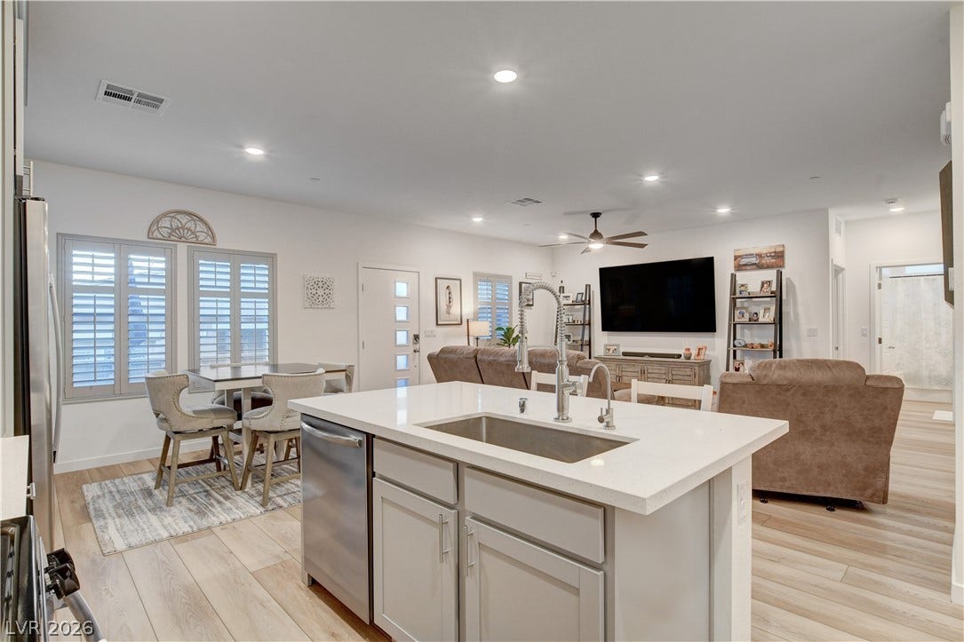 384 Aravalli Crest Street, Henderson, NV 89015 384 Aravalli Crest Street, Henderson, NV 89015