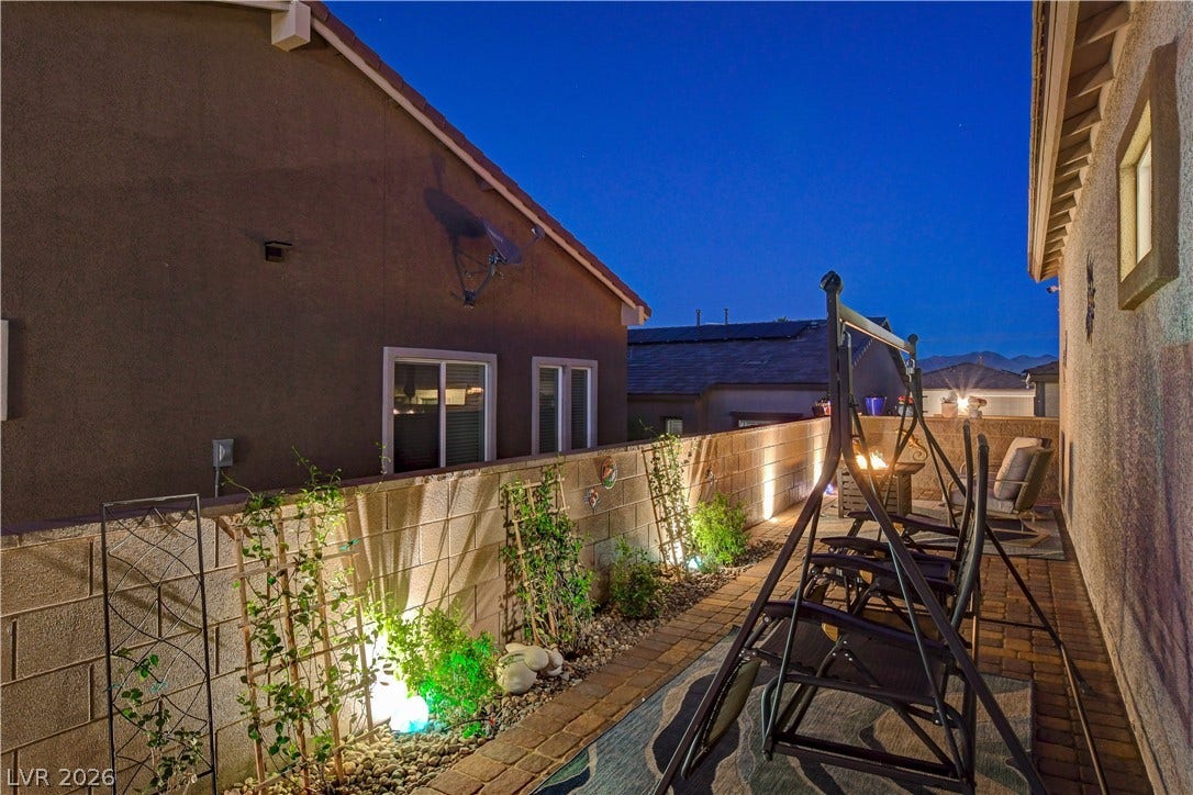 384 Aravalli Crest Street, Henderson, NV 89015 384 Aravalli Crest Street, Henderson, NV 89015