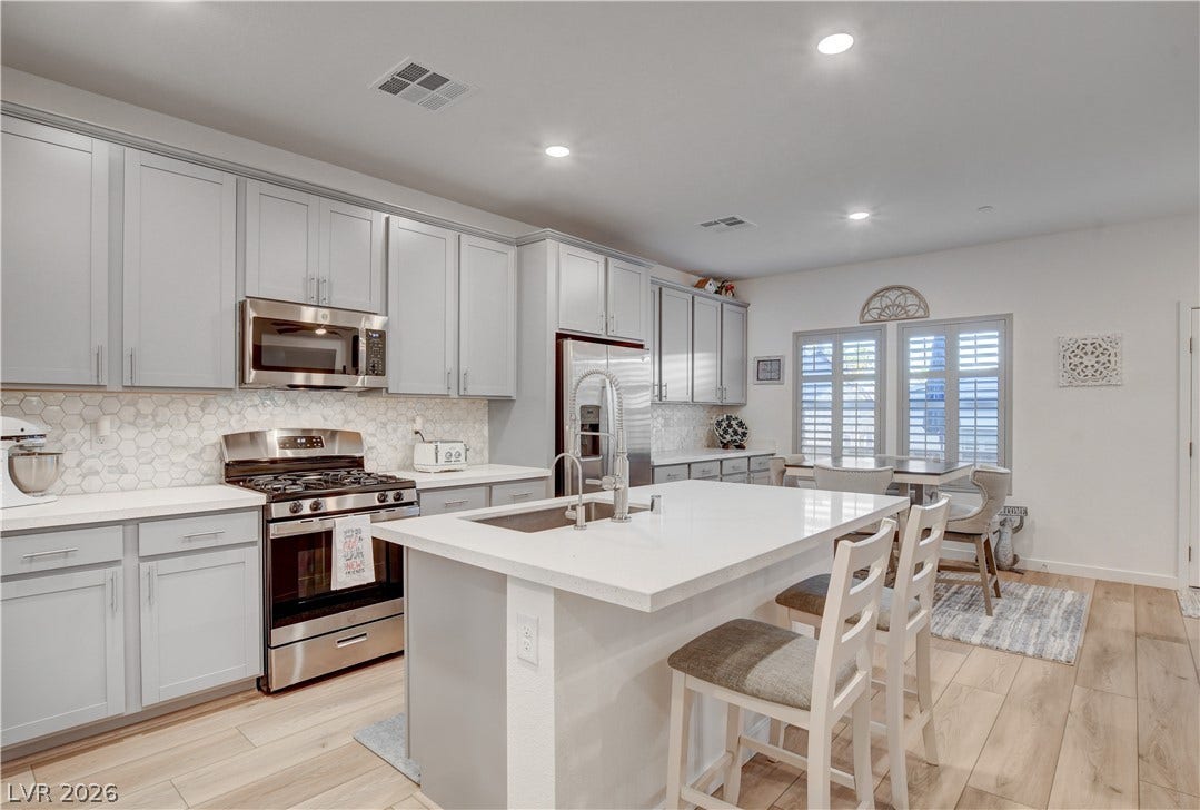 384 Aravalli Crest Street, Henderson, NV 89015 384 Aravalli Crest Street, Henderson, NV 89015