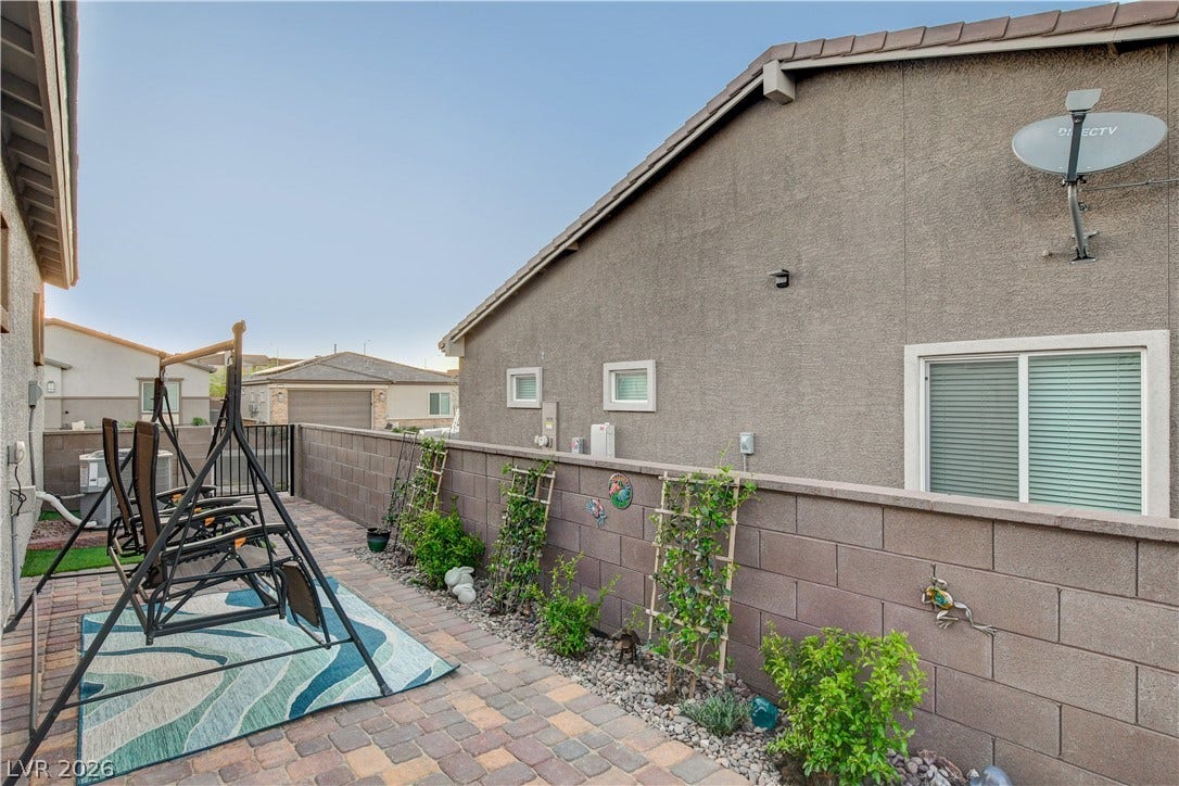 384 Aravalli Crest Street, Henderson, NV 89015 384 Aravalli Crest Street, Henderson, NV 89015