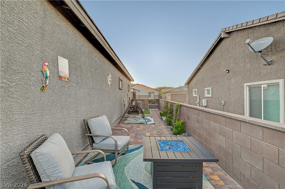 384 Aravalli Crest Street, Henderson, NV 89015 384 Aravalli Crest Street, Henderson, NV 89015