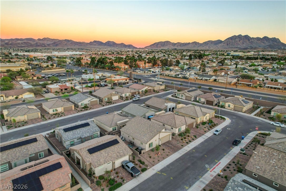 384 Aravalli Crest Street, Henderson, NV 89015 384 Aravalli Crest Street, Henderson, NV 89015