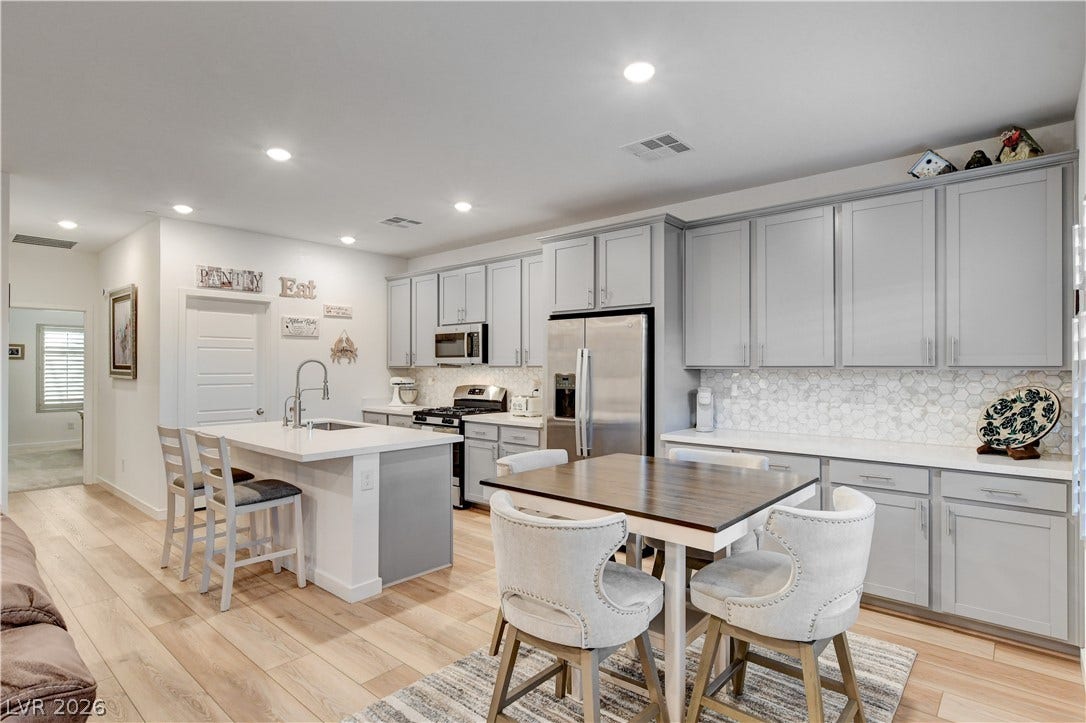 384 Aravalli Crest Street, Henderson, NV 89015 384 Aravalli Crest Street, Henderson, NV 89015