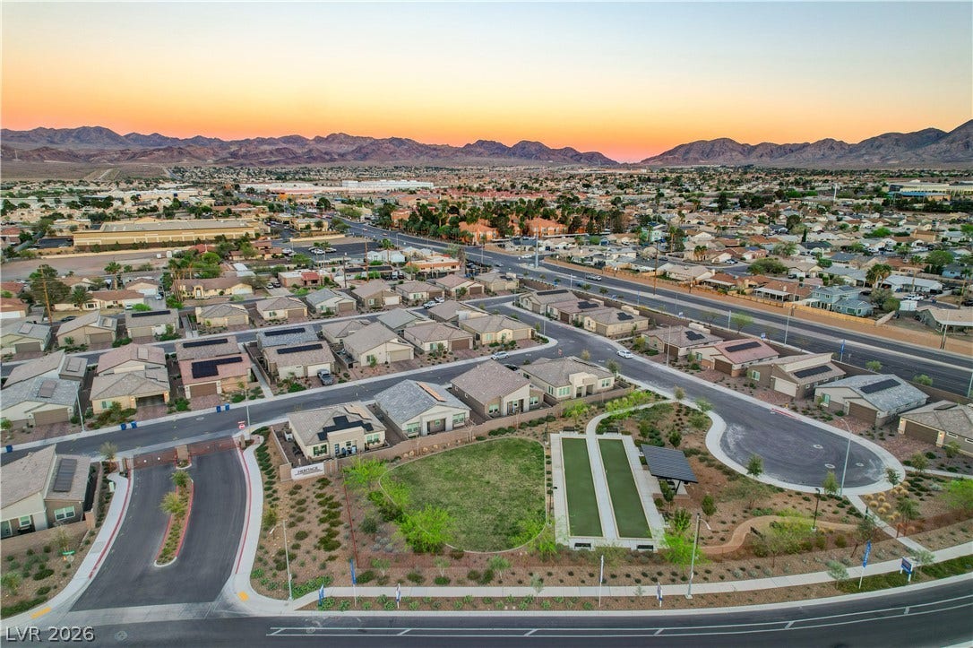 384 Aravalli Crest Street, Henderson, NV 89015 384 Aravalli Crest Street, Henderson, NV 89015