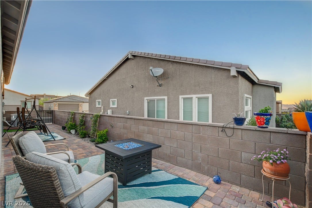 384 Aravalli Crest Street, Henderson, NV 89015 384 Aravalli Crest Street, Henderson, NV 89015