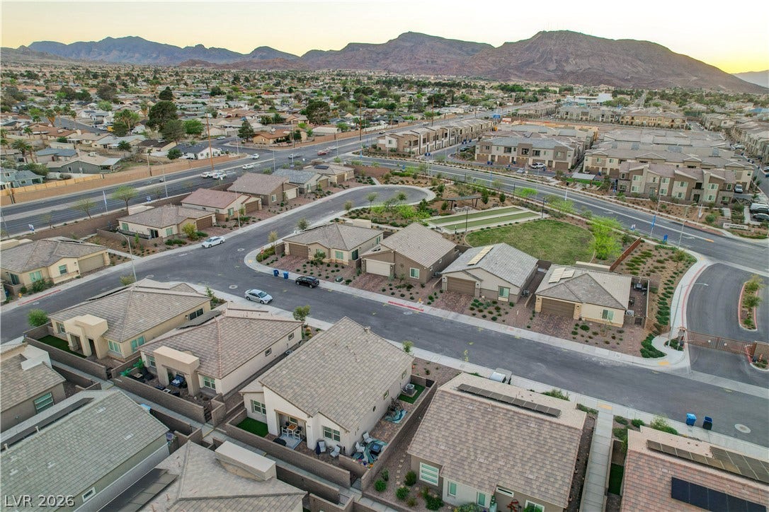 384 Aravalli Crest Street, Henderson, NV 89015 384 Aravalli Crest Street, Henderson, NV 89015