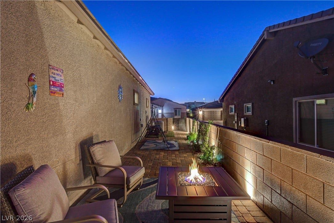 384 Aravalli Crest Street, Henderson, NV 89015 384 Aravalli Crest Street, Henderson, NV 89015
