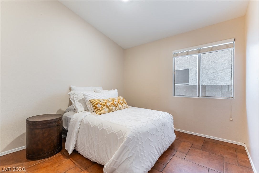 2408 Pebble Springs Court, Henderson, NV 89074 Porcelain Tile Floor