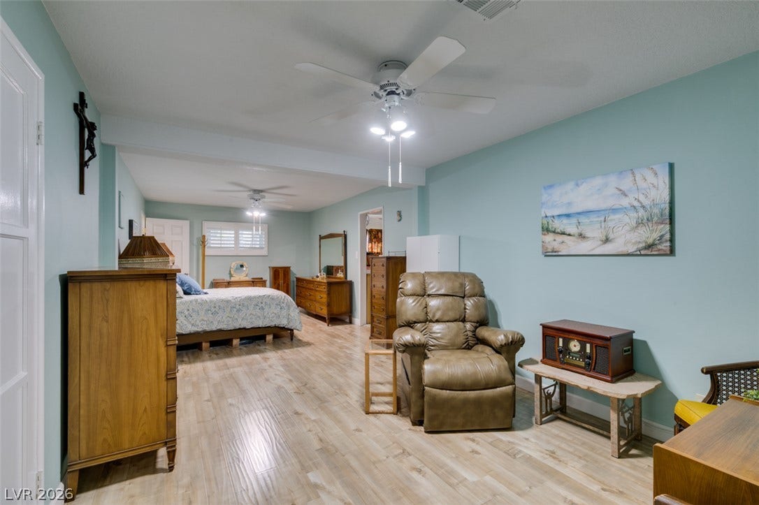 661 Burton Street, Henderson, NV 89015 661 Burton Street, Henderson, NV 89015