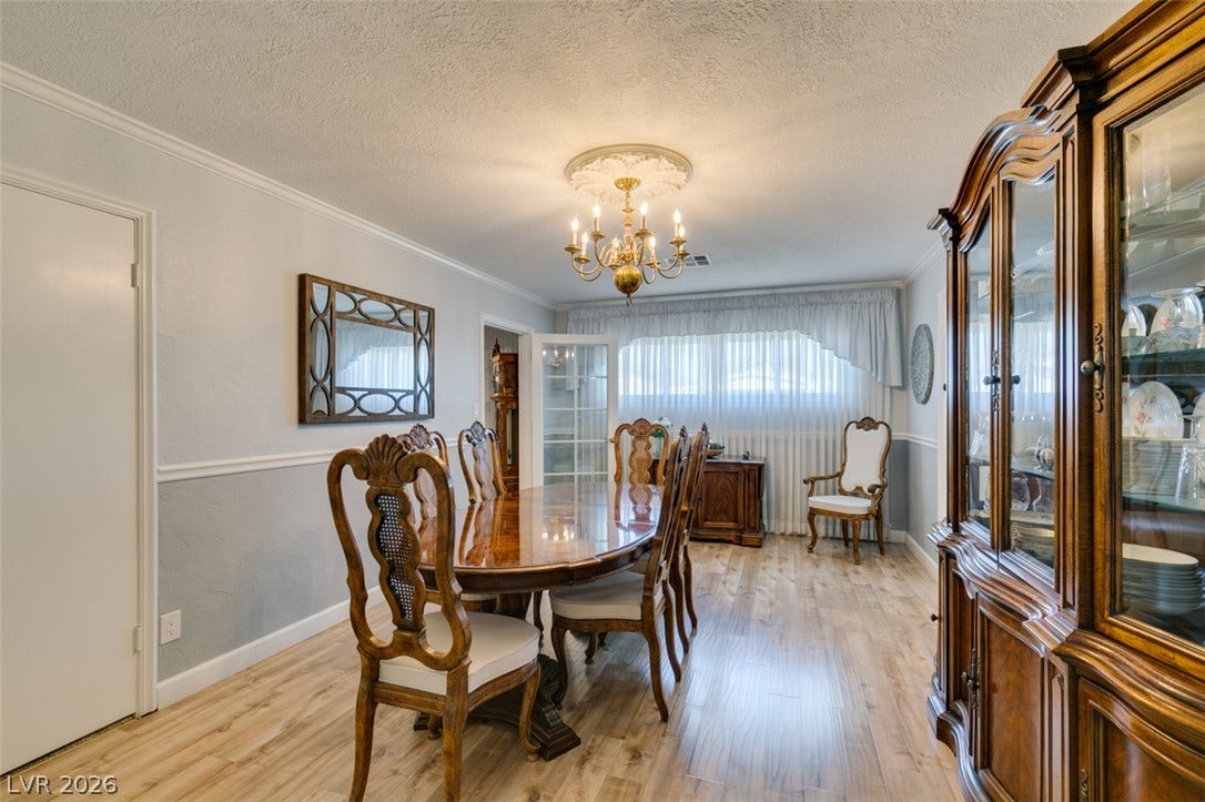 661 Burton Street, Henderson, NV 89015 661 Burton Street, Henderson, NV 89015