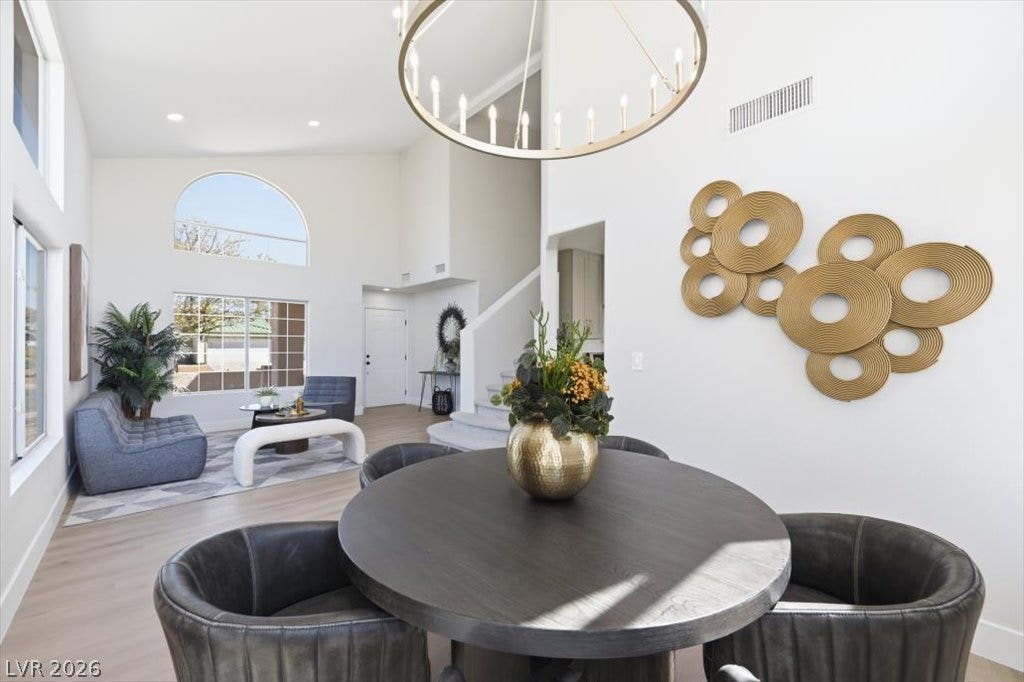 139 Skytop Drive, Henderson, NV 89015 High ceilings and tall windows bring remarkable architectural scale to this stylish layout.