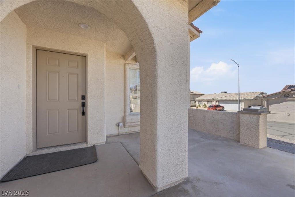 139 Skytop Drive, Henderson, NV 89015 Front patio.