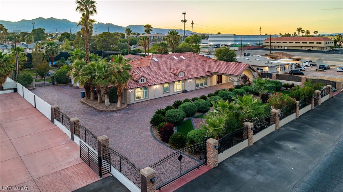 1355 Westwind Road, Las Vegas, NV 89146 1355 Westwind Road, Las Vegas, NV 89146