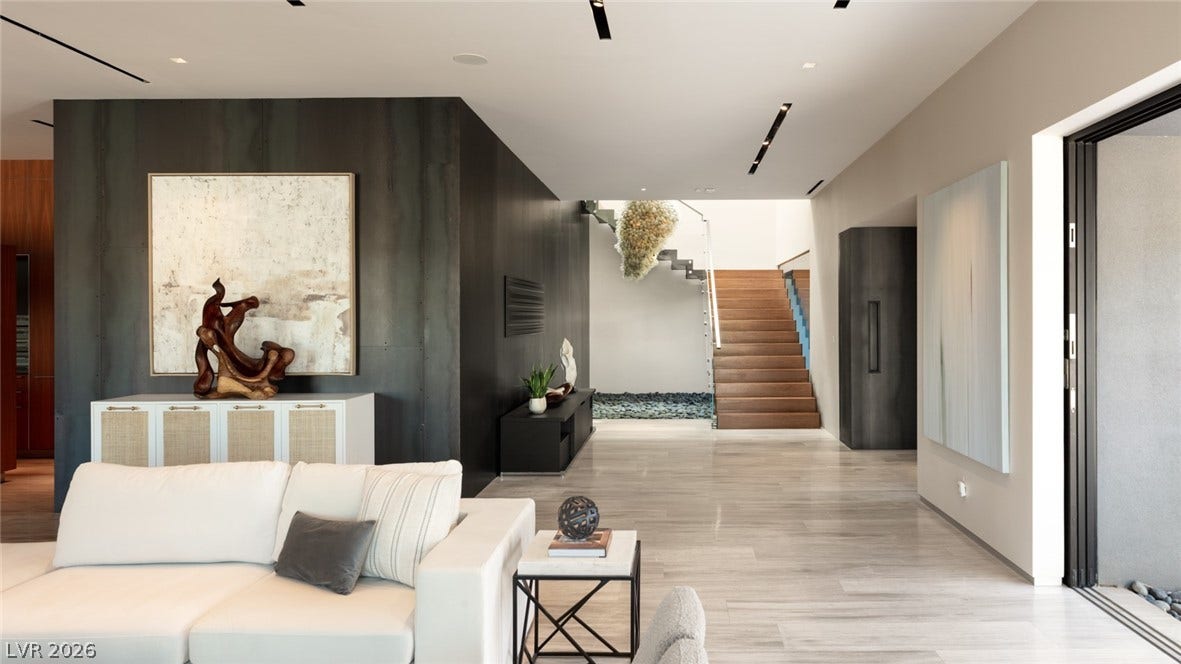 20 Soaring Bird Court, Las Vegas, NV 89135
