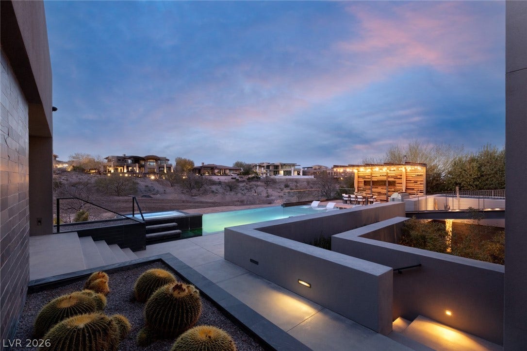 20 Soaring Bird Court, Las Vegas, NV 89135