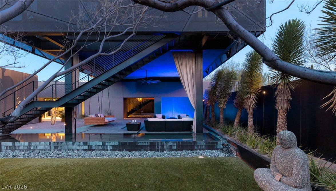 20 Soaring Bird Court, Las Vegas, NV 89135