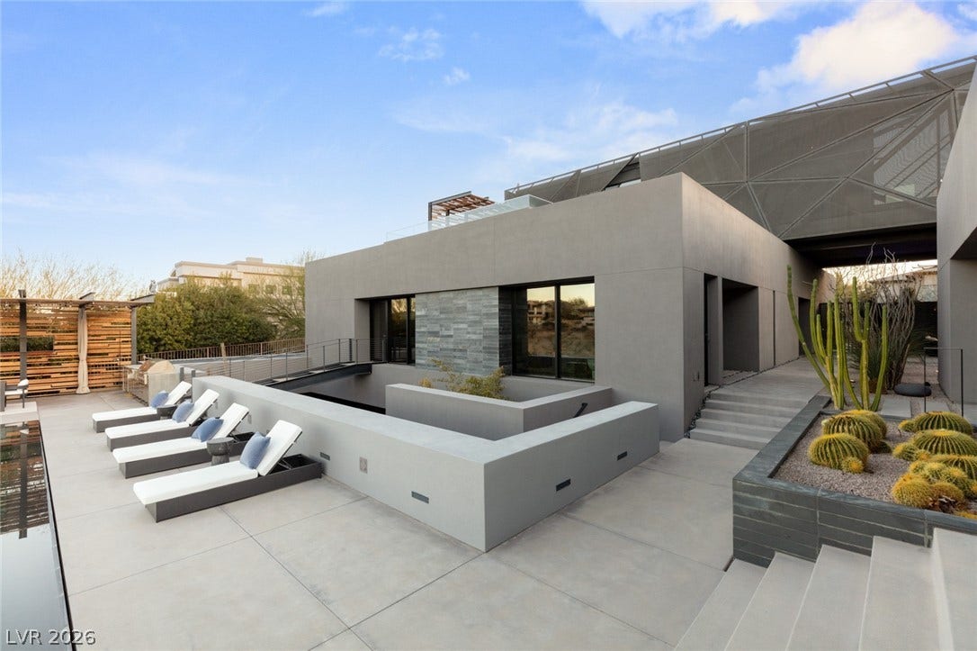 20 Soaring Bird Court, Las Vegas, NV 89135