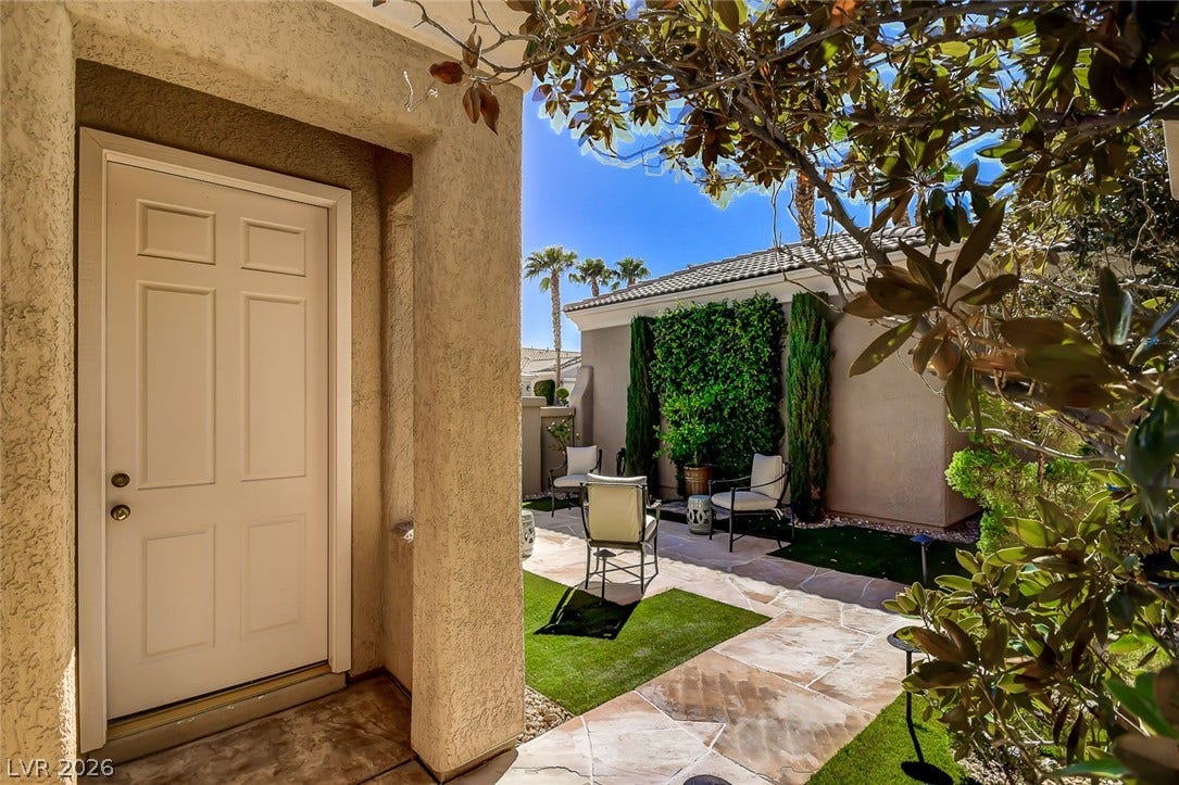 CASITA ENTRY IN COURTYARD