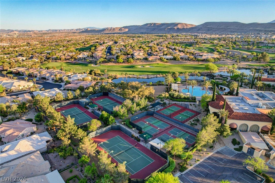 SIENA TENNIS & PICKLEBALL COURTS