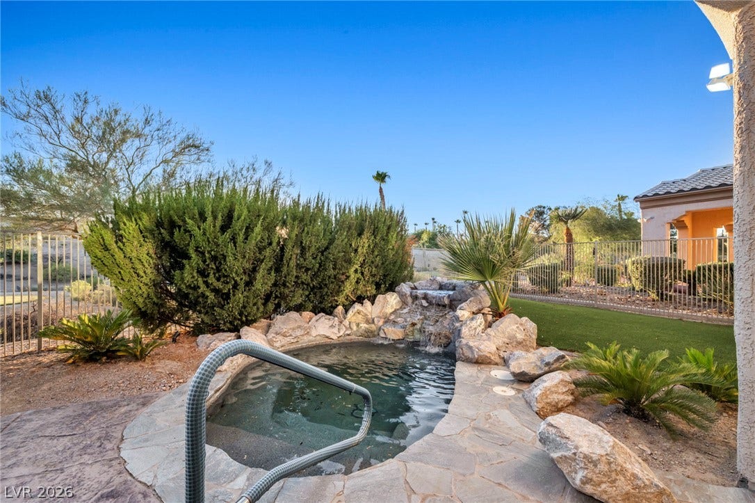 4555 Riva De Romanza Street, Las Vegas, NV 89135
