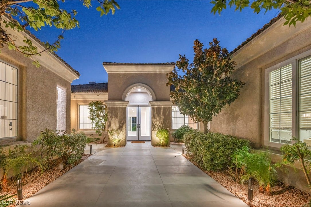 4555 Riva De Romanza Street, Las Vegas, NV 89135