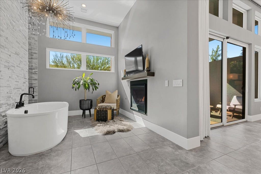 10806 White Clay Drive, Las Vegas, NV 89135 10806 White Clay Drive, Las Vegas, NV 89135
