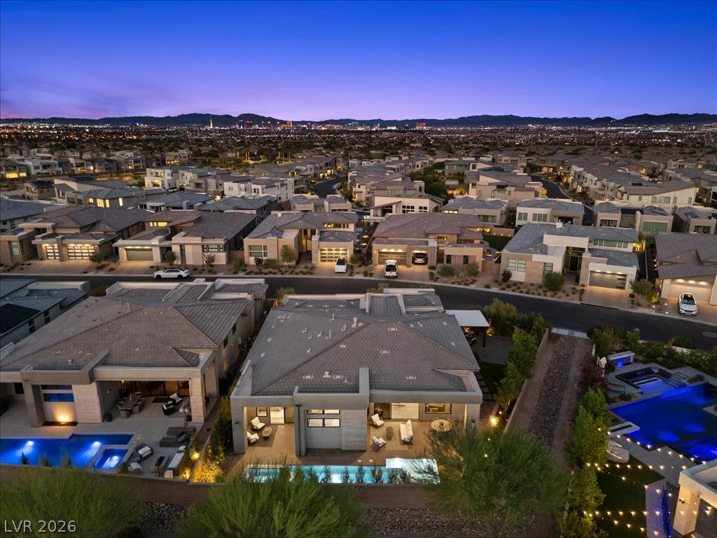 10806 White Clay Drive, Las Vegas, NV 89135 10806 White Clay Drive, Las Vegas, NV 89135
