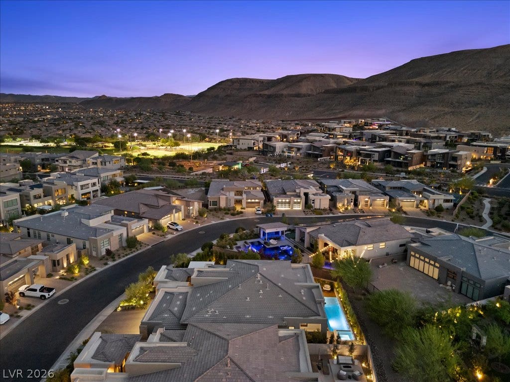 10806 White Clay Drive, Las Vegas, NV 89135 10806 White Clay Drive, Las Vegas, NV 89135