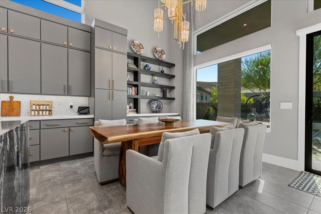 10806 White Clay Drive, Las Vegas, NV 89135 10806 White Clay Drive, Las Vegas, NV 89135