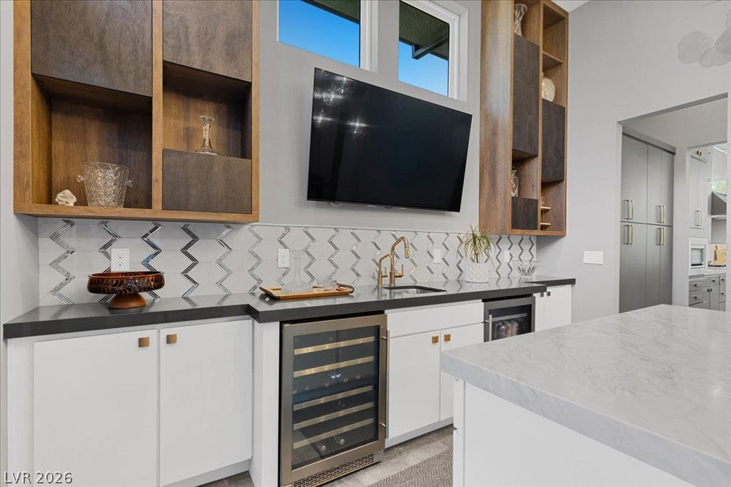 10806 White Clay Drive, Las Vegas, NV 89135 10806 White Clay Drive, Las Vegas, NV 89135